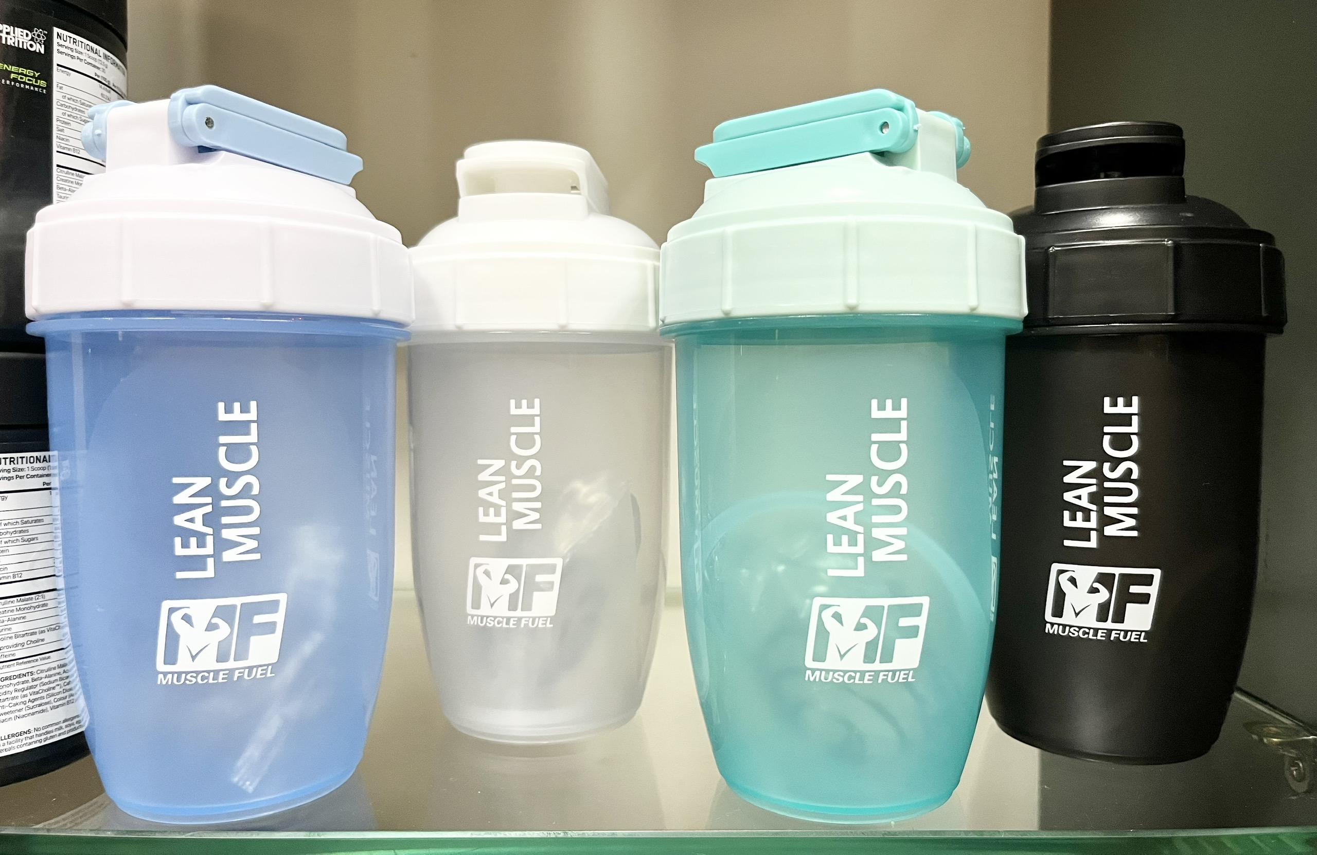 Bình lắc 500ml- Shaker Muscle Fuel có con lắc lò xo.