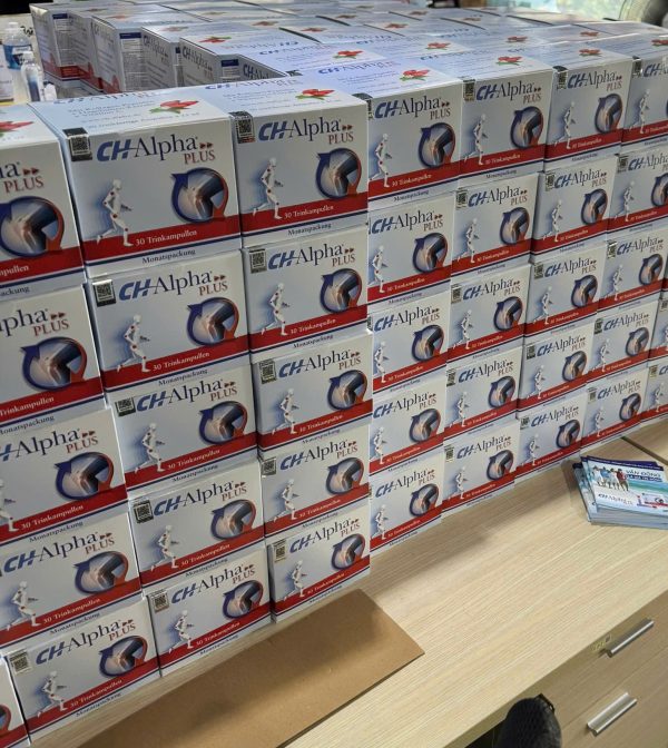 CH-Alpha Plus, nhiều hộp 30 ống uống xếp trong kho
